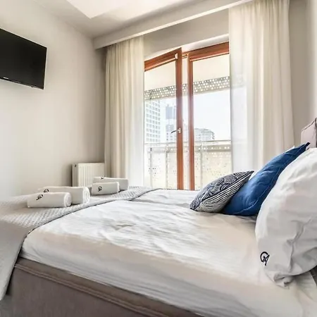 Urban Chic - One Bedroom - Luxury Stays&wronia118 * Warsaw