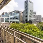 Urban Chic - One Bedroom - Luxury Stays&wronia118 *