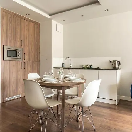 Urban Chic - One Bedroom - Luxury Stays&wronia118 Apartamento Varsóvia