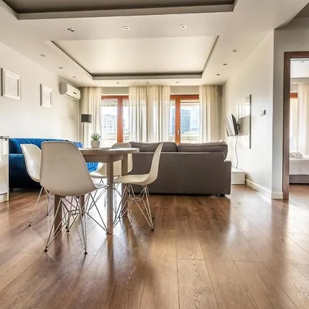 Urban Chic - One Bedroom - Luxury Stays&wronia118 Apartment Warsaw