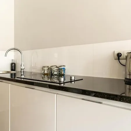Urban Chic - One Bedroom - Luxury Stays&wronia118 Warsaw